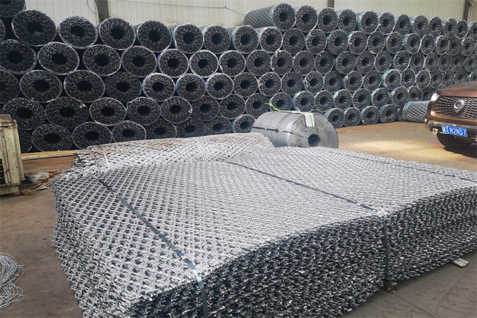 Stainless Steel Barbed Wire Mesh Fence Concertina Barbed Wire Fencing