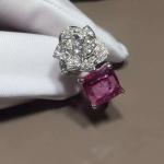 18K White Gold Piaget Rose Flower Ring G34UU600 With Cushion - Cut Pink