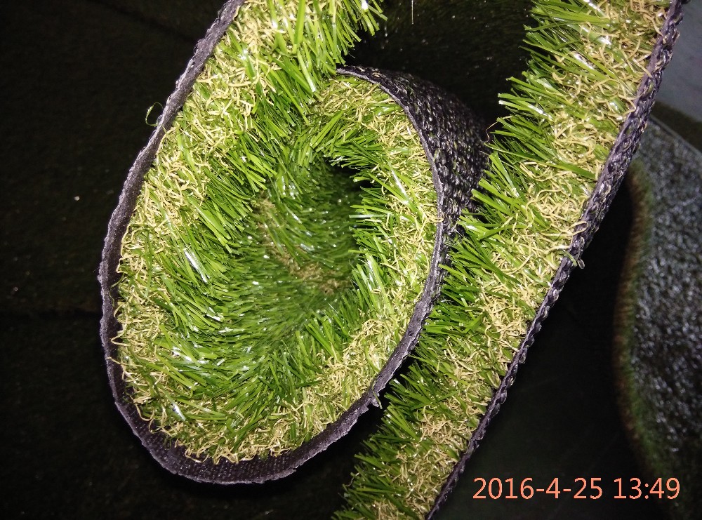 30mm Artificial Plastic Lawn Grass Wreaths 9000 Dtex 14700 Turfs Every Sqm