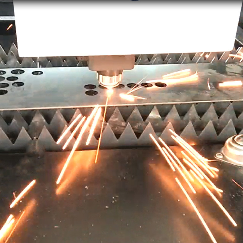 2000W Raycus CNC Laser Cutting Machines Fiber Laser Cutter Price For Sheet Metal IP54