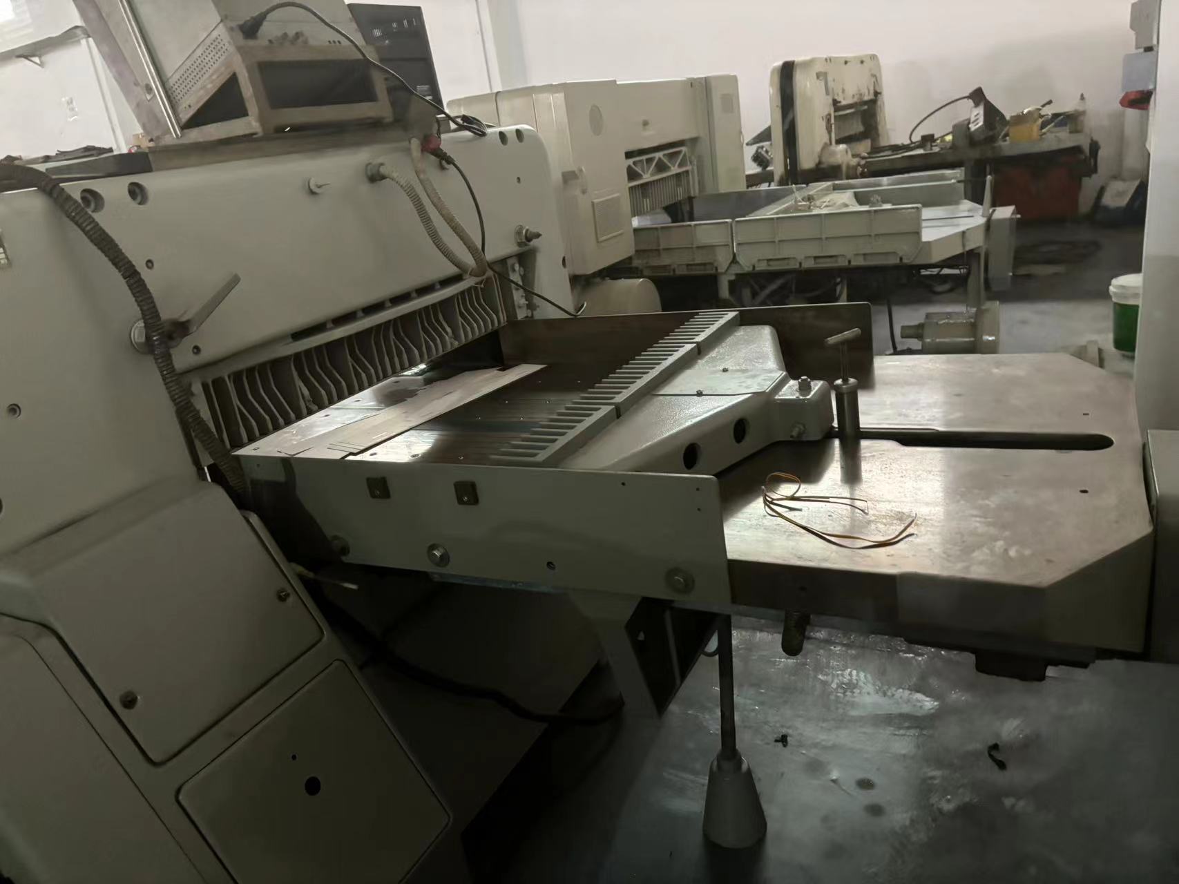 92EM Guillotine Paper Cutting Machine Used Polar Paper Cutters for Machinery Repair Shops