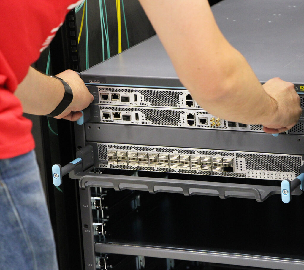 Mx10004-base 10k4_mx10k4 Base Sys 5 Fabric (sf2+) Mx10004-base Routing Platform Router