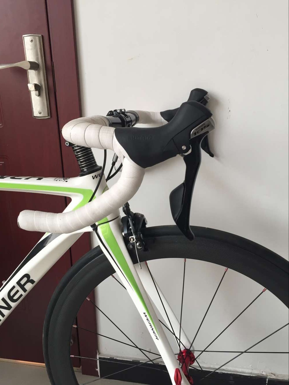 High quality white full carbon fiber 540mm frame 700c racing bicycle/bicicle with Shimano 18 speed