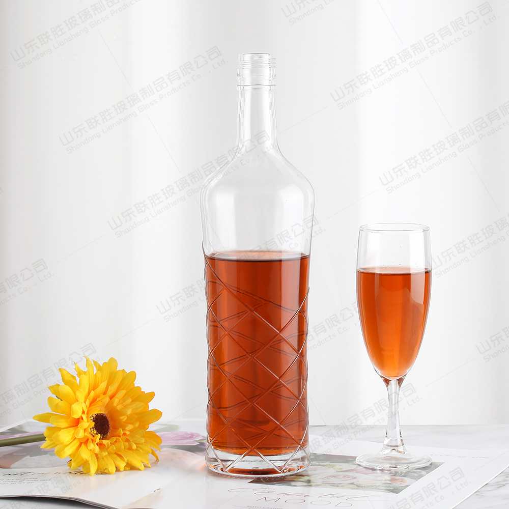 Clear Glass Bottles for Vodka Whisky Rum Gin and Liquor 500ml 700ml OEM/ODM Solutions