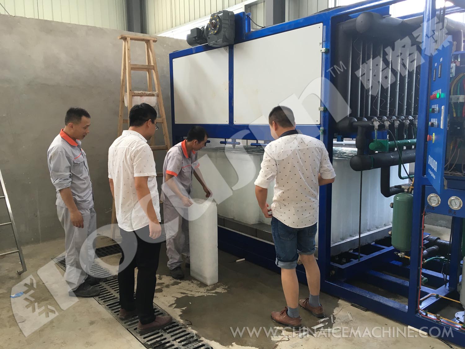Energy Mining 3 ton/day Direct Cooling System Block Ice Machine with R507 Refrigerant