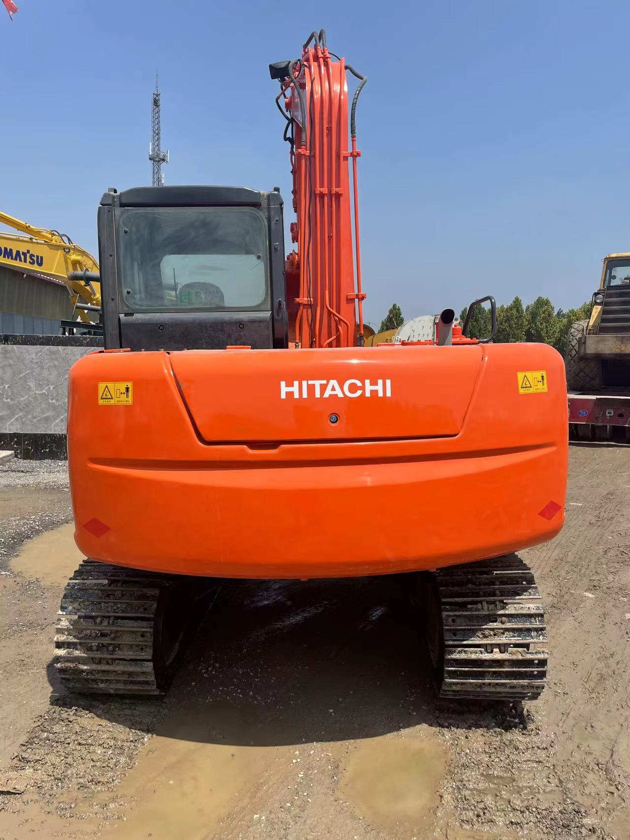 Hitachi Zx70 Used Hitachi Excavator 7 Ton Used Crawler Excavator 0.33m3
