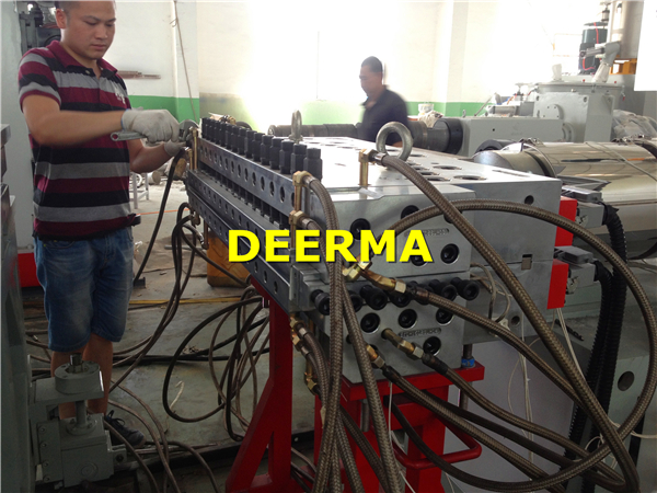 1220mm PVC Board Production Line 300Kg/hr - 400Kg/hr PVC Board Making Machine 4ft Width