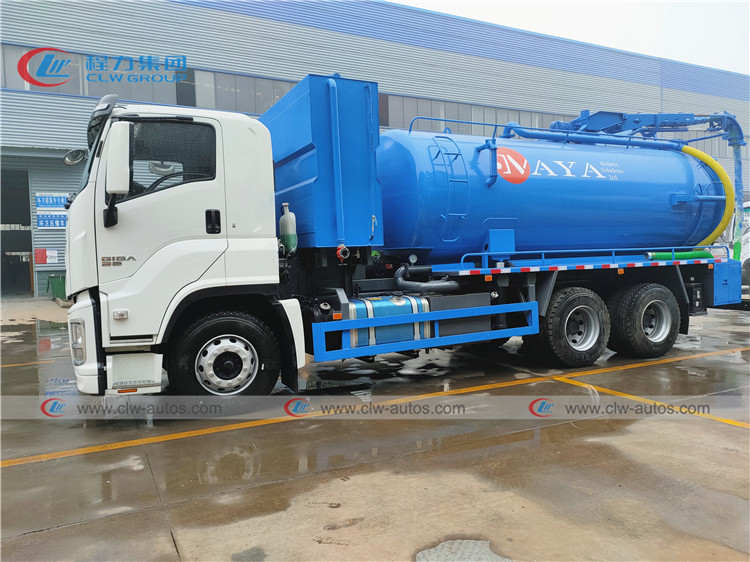 Sinotruk Howo 6X6 10000L 12000L Sewer Cleaning Truck With Full Wheel Drive