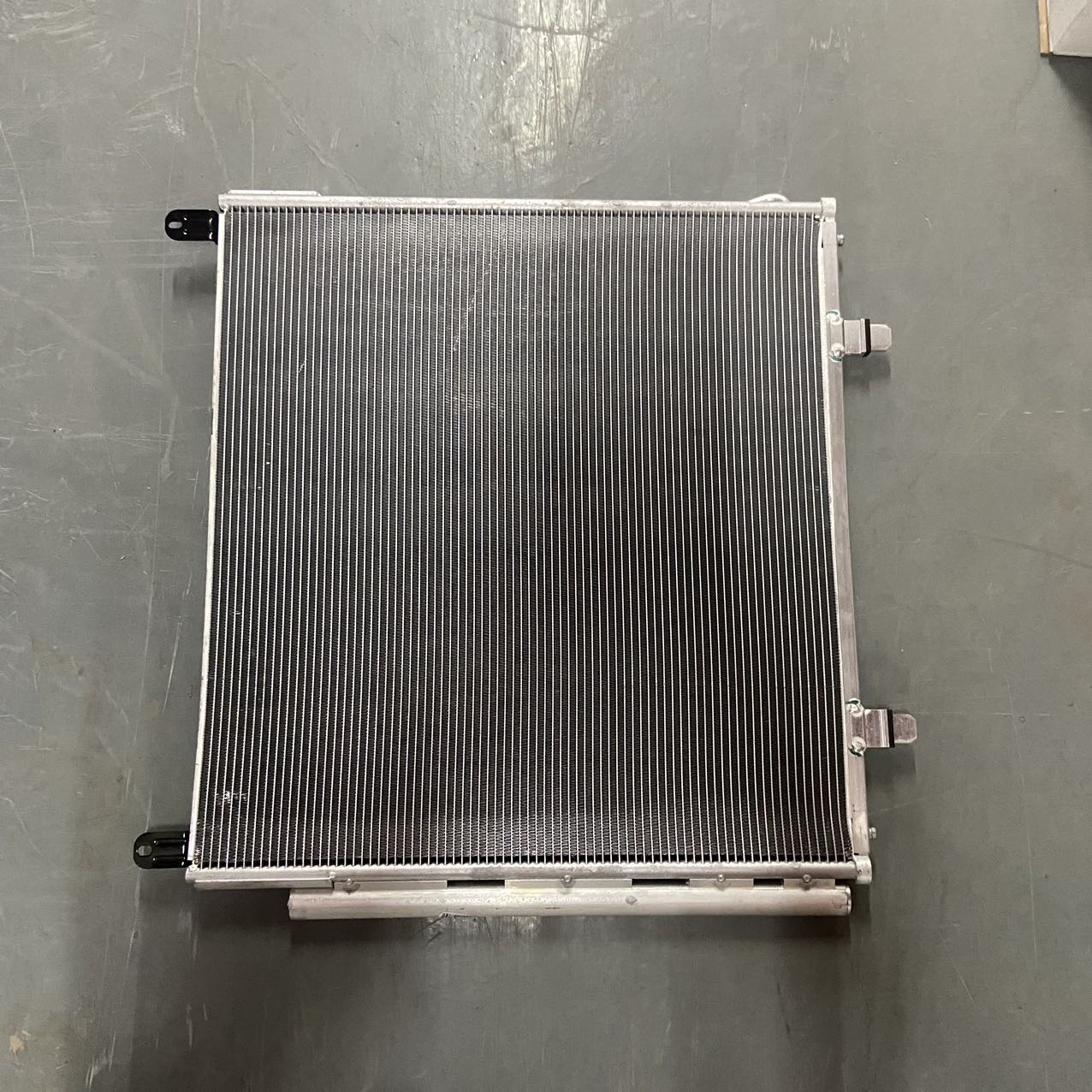 MAXUS T60 T70 C00099664 Radiator OE for Whole Sale Coolant Car Fitment MAXUS SAIC MOTOR