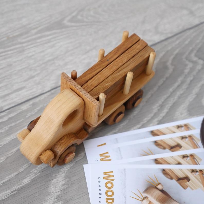 ISO9001 Handcrafted Small Wooden Boat Toy Powerboat Coastal Beach Themed