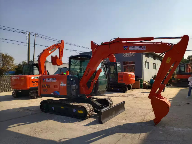 Used HITACHI Old Model Zx60 Ex60 Second Hand Excavators Low Price Sale