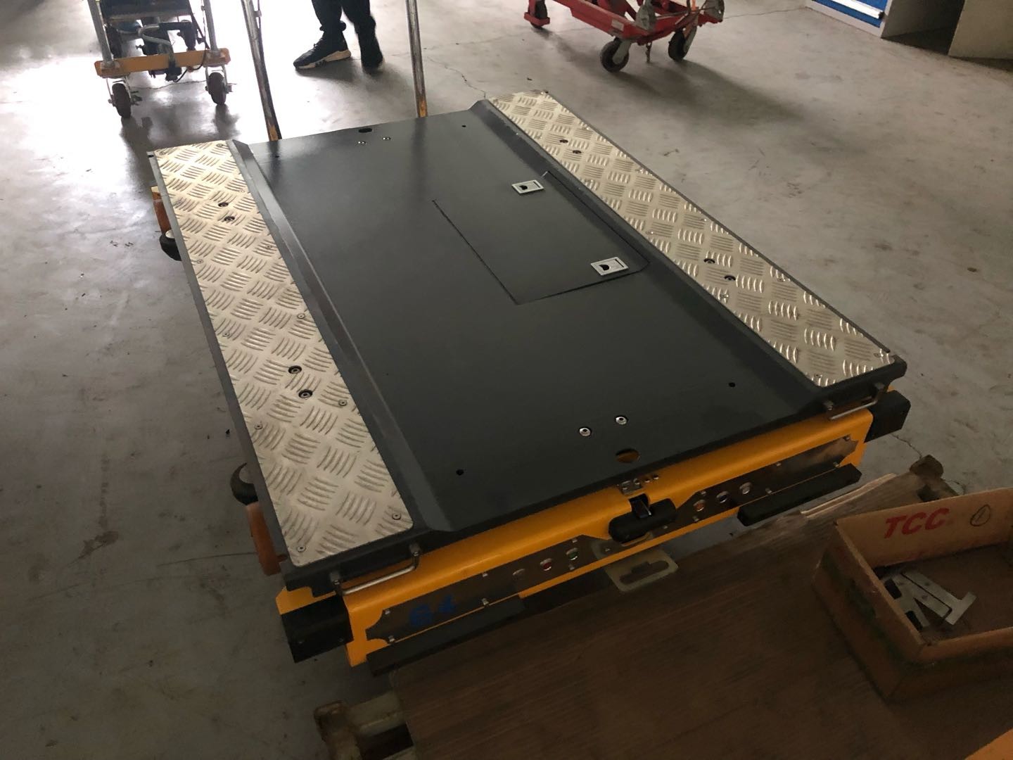Warehouse Mobile Radio Shuttle Racking System Automation Material Handling