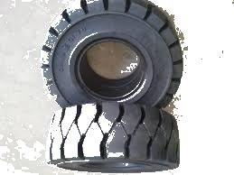 Quality 8.25-16 Solid Service Forklift Tyres , Toyo Truck Tires ISO Certification wholesale