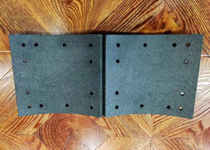 BAIYUN Drum Brake Linings Yutong Vehicle Fitment