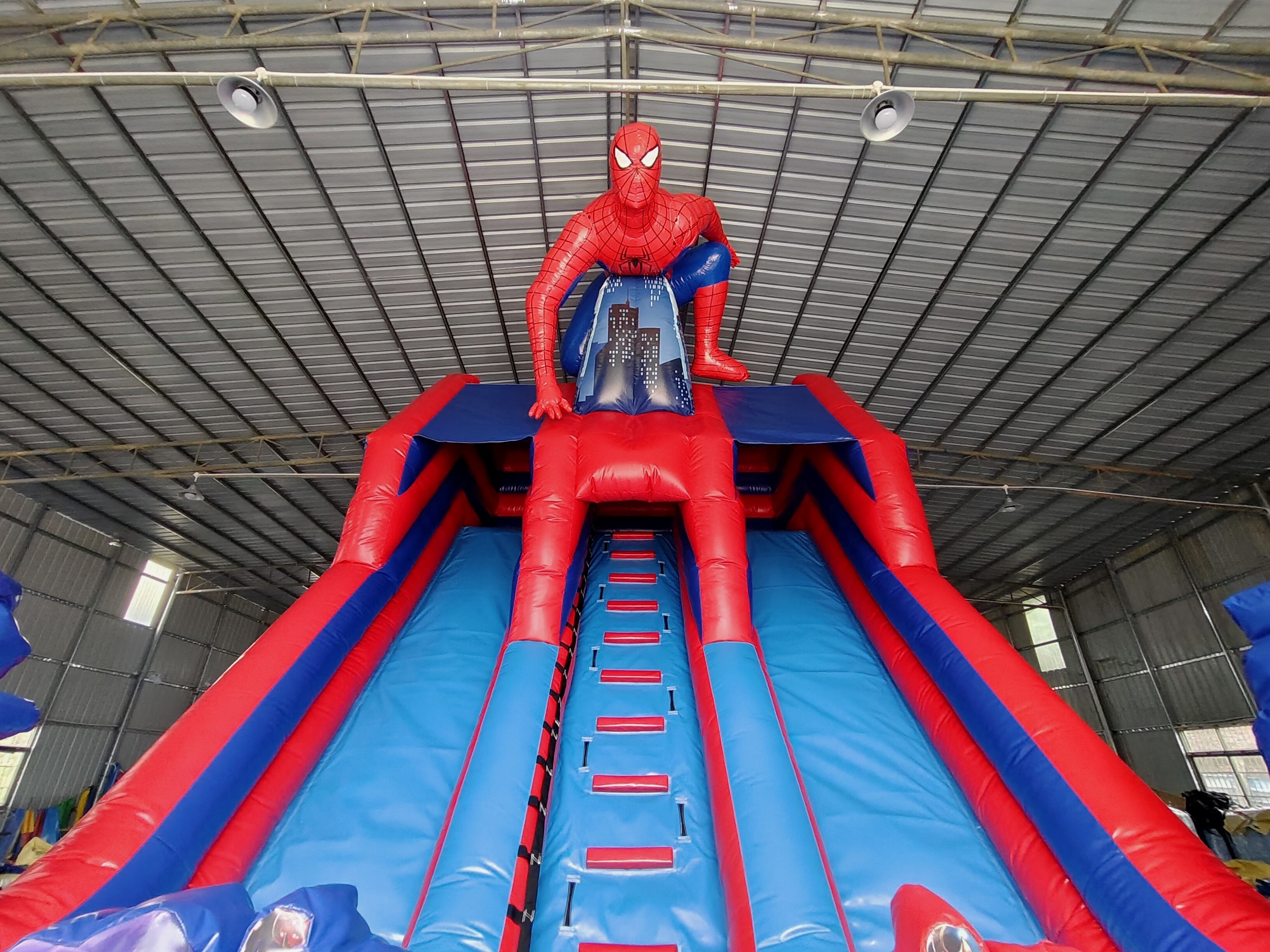 Commercial Inflatable Double Slides Spider-Man Inflatable Dry Slides Castle For Kids And Adults For Sale