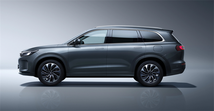 HUA-WEI AITO M7 M5 Second Hand Electric Hybrid Energy Vehicles with 195KM Pure Electric Range and 7.8s Acceleration Time