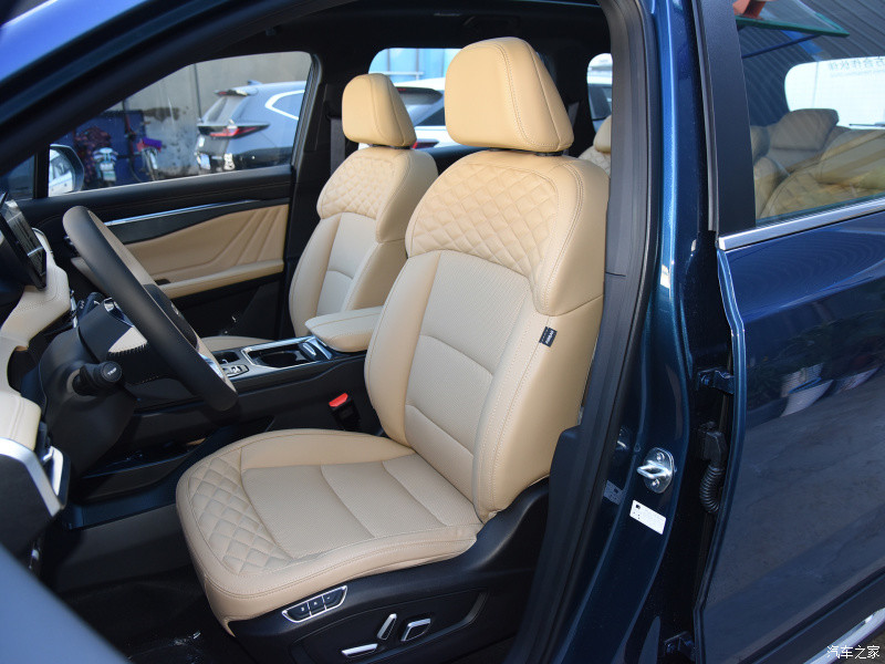 Diesel Or Gasoline Car Geely Geecy L 2.0T DCT Version Middle SUV 2.0T 218HP L4