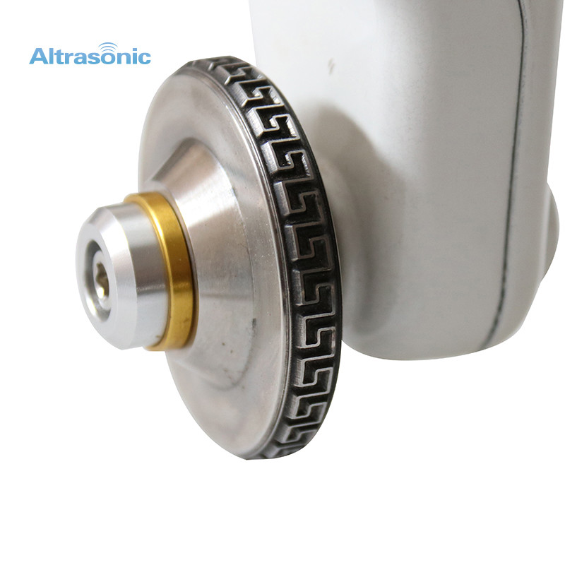 Ultrasonic Lace Machine For Embossing Cutting Sealing Fabrics