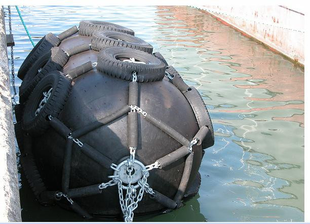 50kpa 80kpa Yokohama Dock Rubber Fender Floating Pneumatic Ribbed Fender