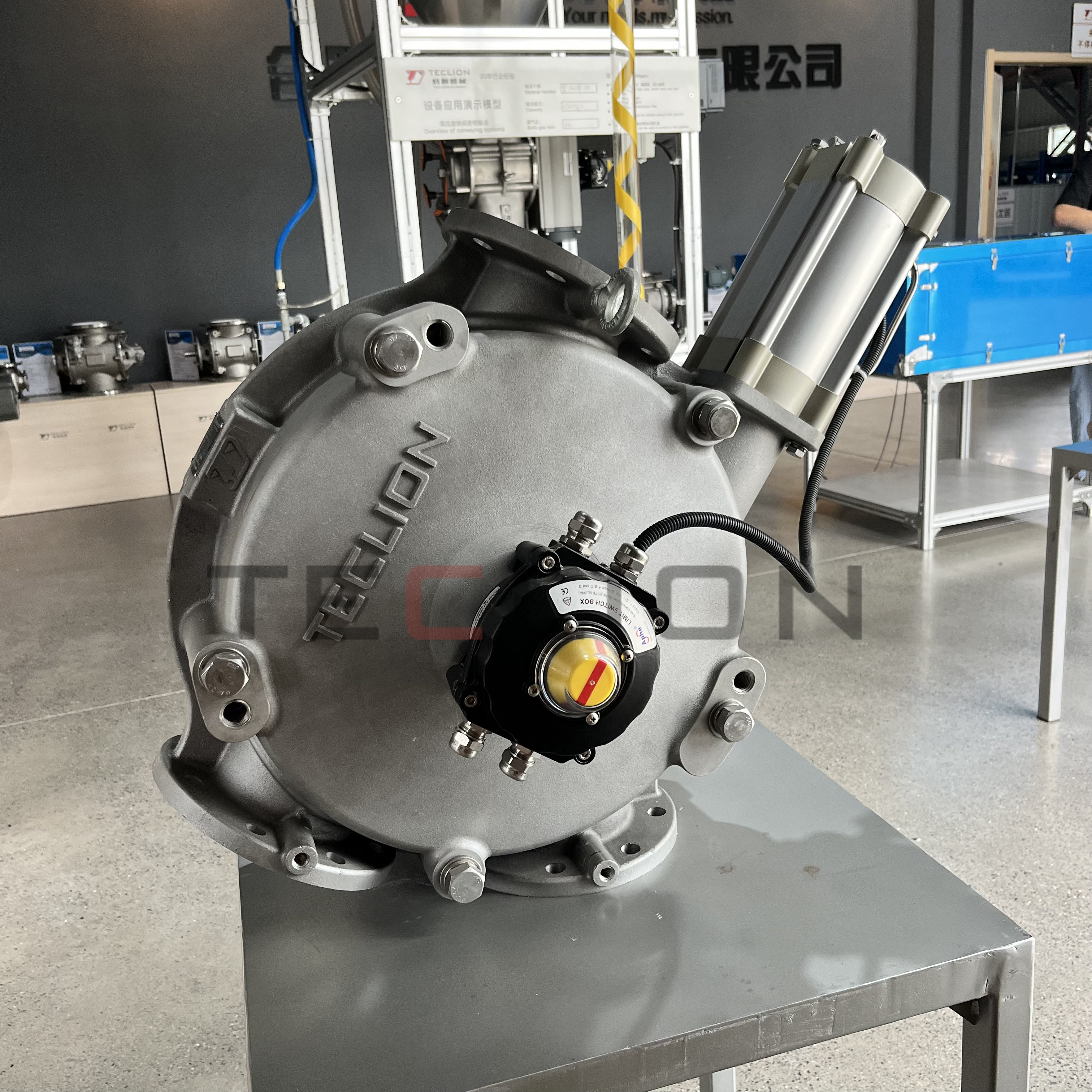 Precise switching, efficient transportation - Decrypt encrypted phase pipeline dual channel directional valve