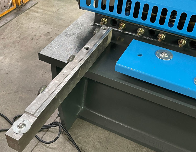 Q12K-6X3200MM Precision Hydraulic Guillotine Shearing Machine NC E21S Shears Cutter For Metal Plate