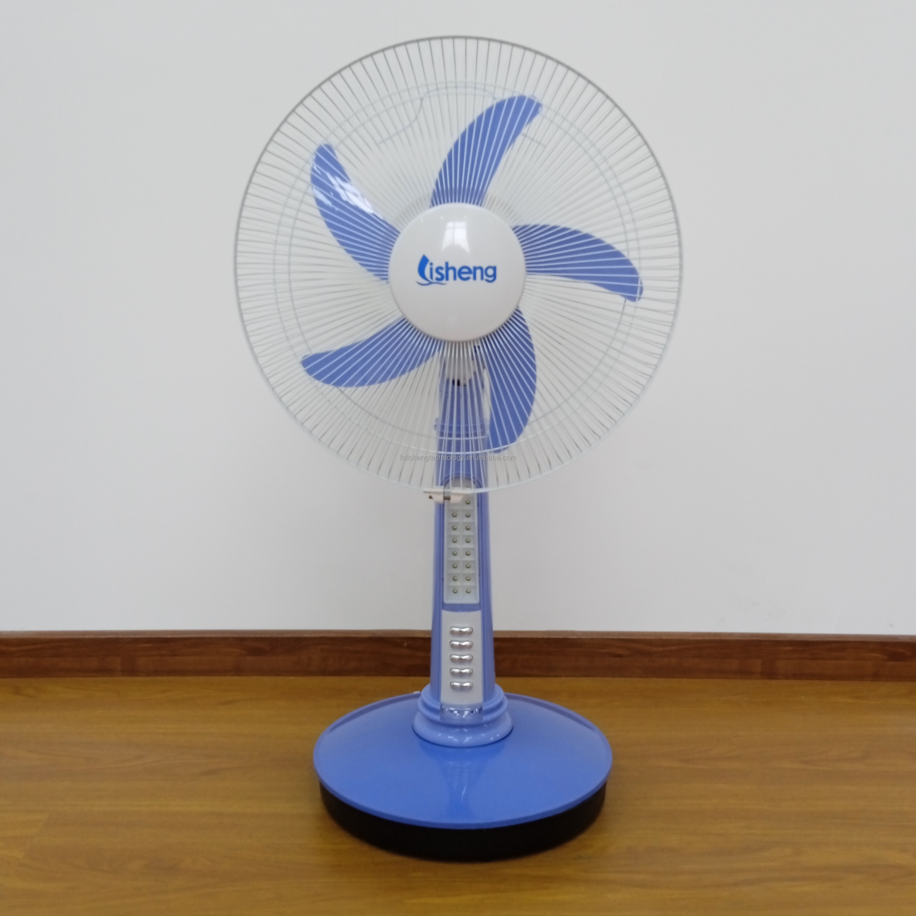 DC 12V 16 / 18 Inch Table Solar Pedestal Fan With LED Light And Lithium Battery