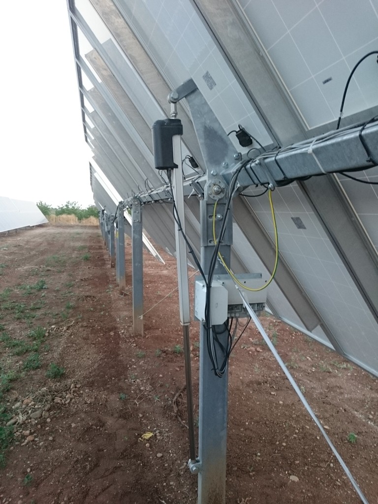 Electric actuator with 5KΩ Pot 24volt 12volt 100mm travel length 235mm retracted length 100KG force
