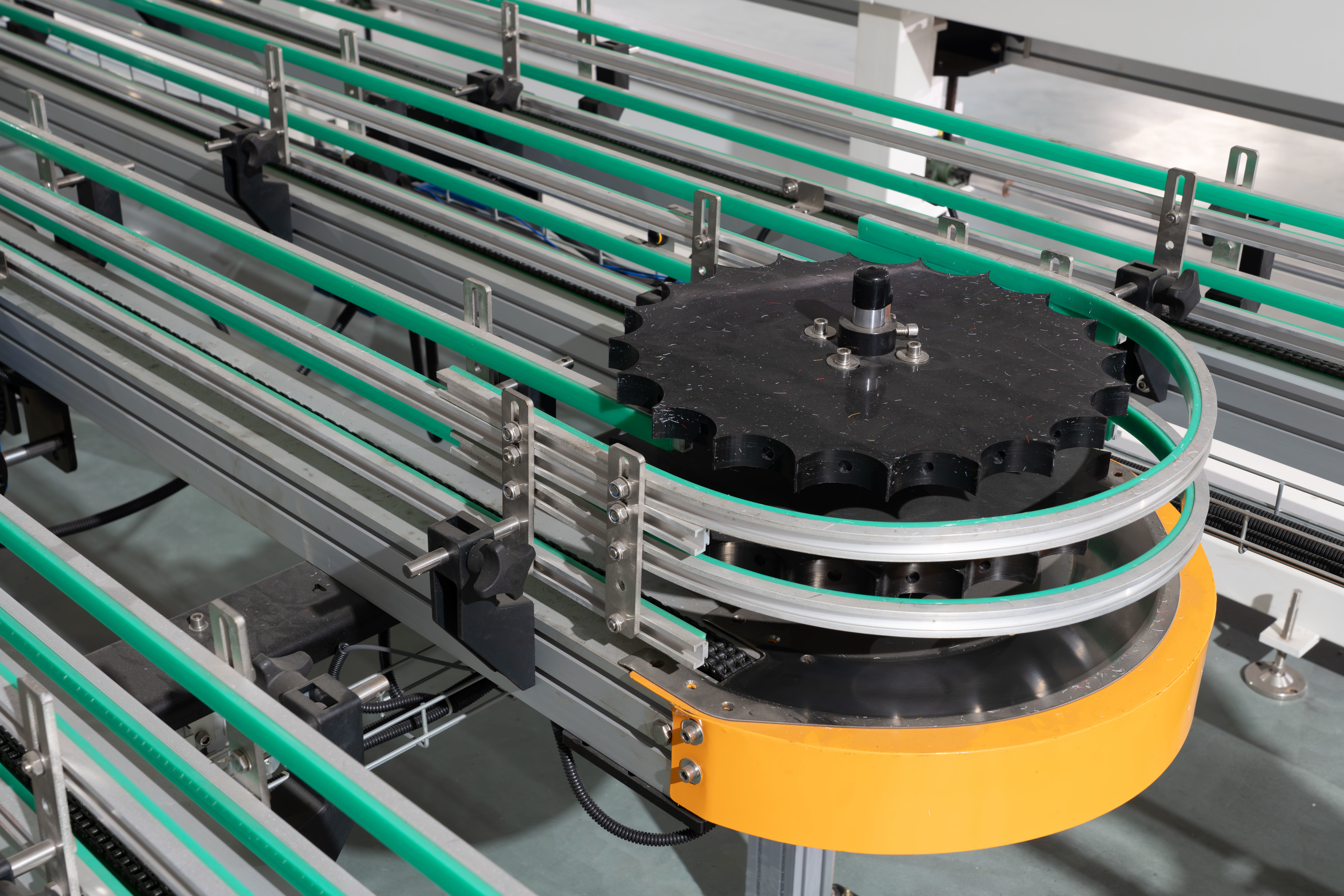 High Speed Automatic Can Collecting Conveyor For Metal Cans