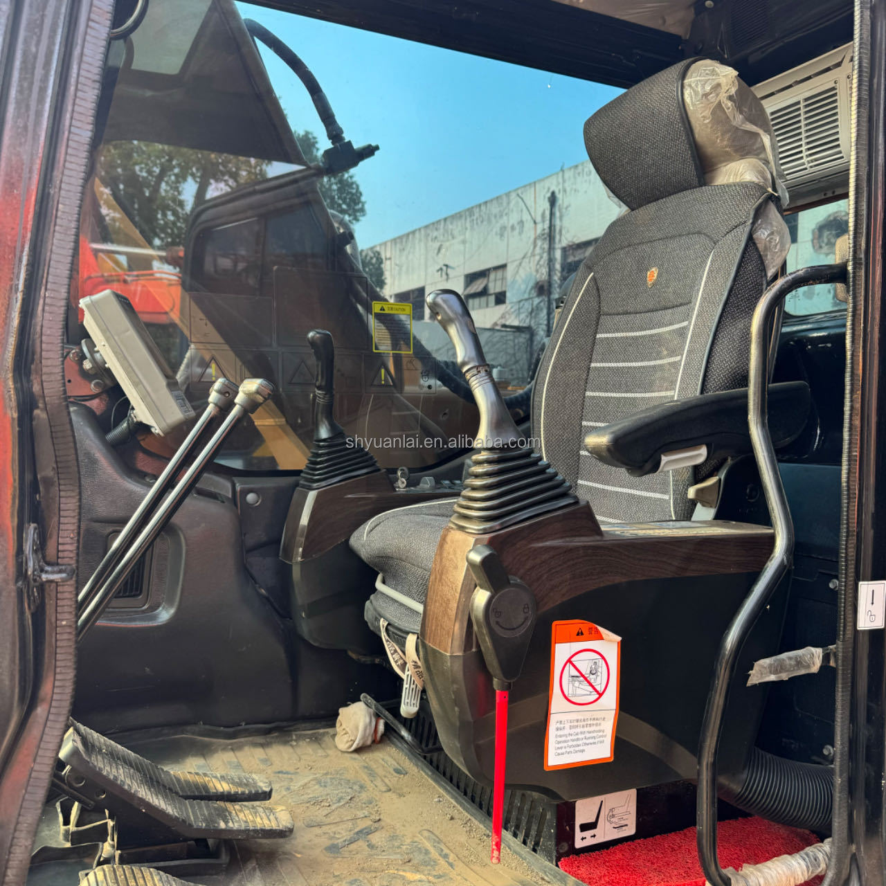 Excavator Sany135C Second Hand Komats featuring ORIGINAL Hydraulic Pump and Cylinder