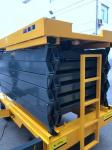 11 Meters Mobile Scissor Lift 500Kg Loading Capacity For Work At Height