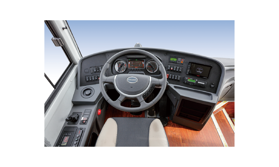 31-50 Seats Used 9m Diesel Tour Coach Bus for Historical Sites Visits