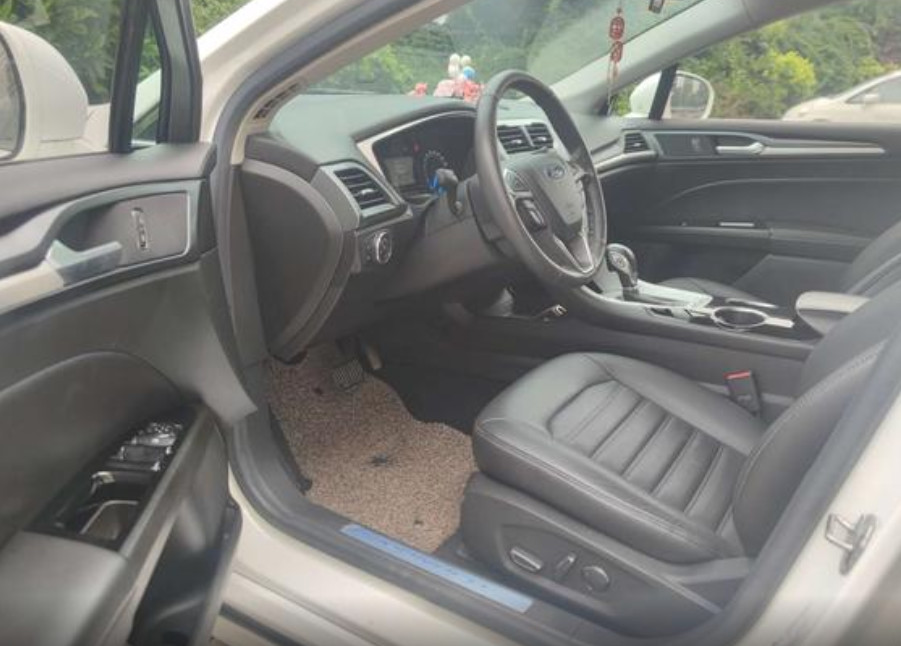 Used Ford Mondeo 2.0T 1.5T SUV with 5 Door 5 Seat Body Structure
