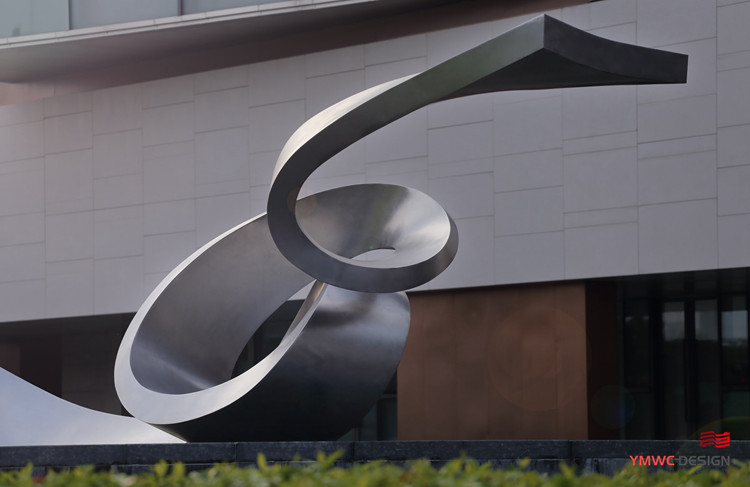 Modernistic Style Custom Shape Stainless Steel Sculptures for Courtyard Art Ornaments