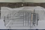 Galvanized Steel Pipe Pig Breeding Sow Farrowing Crates