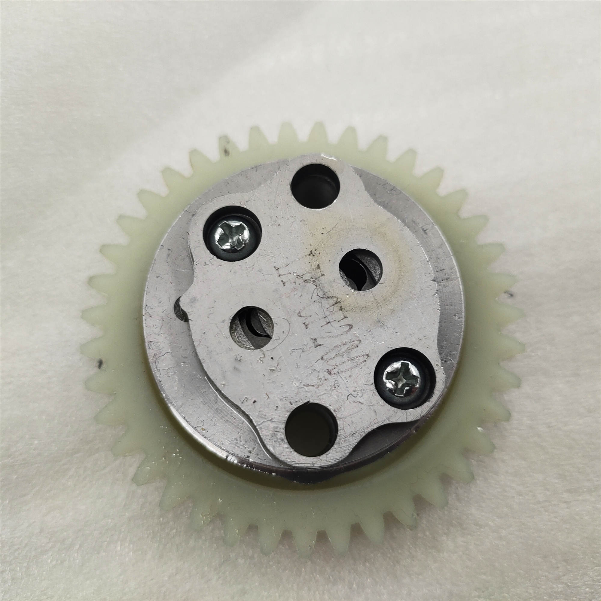 Silver Oil Lubrication Pump for LF150cc 250cc Motorcycle Engine Tricycle Spare Parts