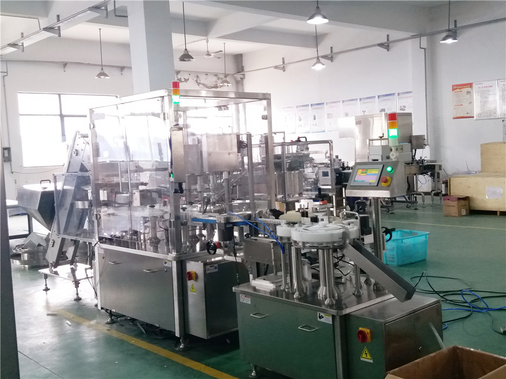 GMP 80pcs/Min Plastic Aseptic Vial Syringe Filling Equipment