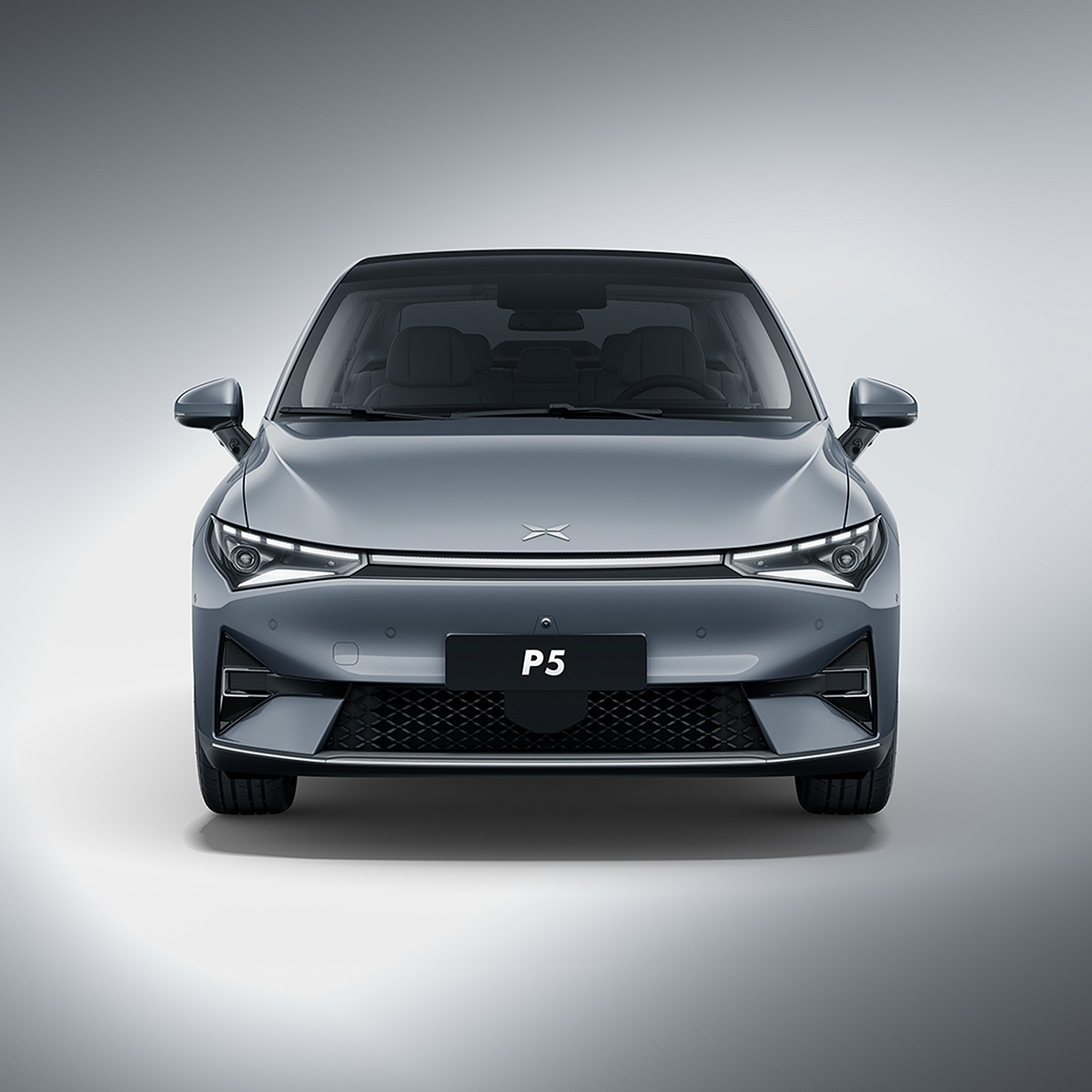Left Steering 5-seater Electric Car Xpeng P5 with 13.3 kWh/100km Electricity Consumption and Multifunctional Design