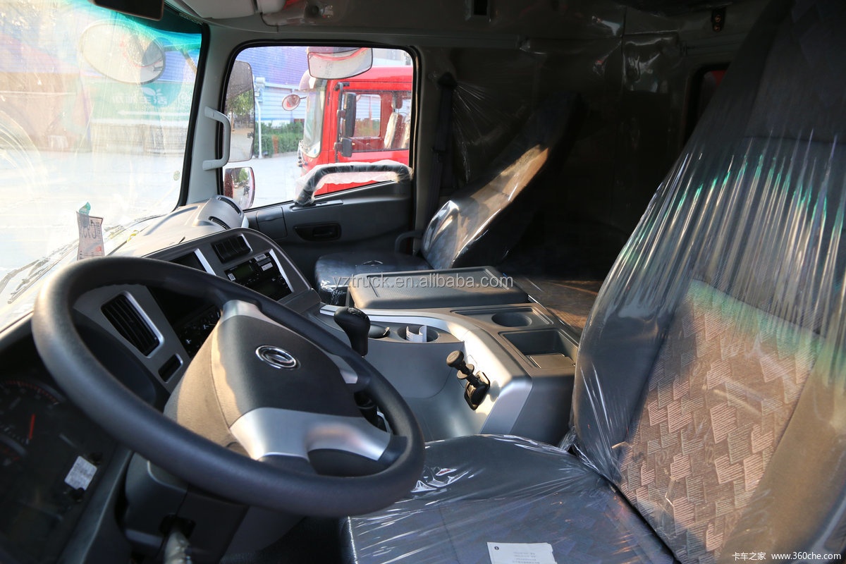 Dongfeng 245 4x2 Lhd Wingspan Euro 5 Cargo Truck Manual Transmission 6 8L Engine Capacity