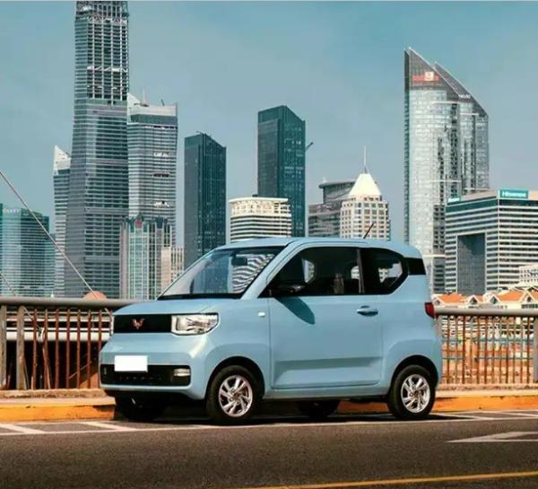 Pure Electric Wuling Hongguang Mini Car Cute Look 3-door Body Structure High