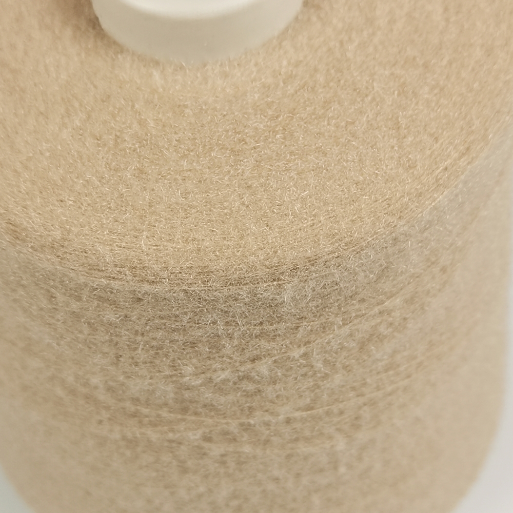 Feather Pattern Microfiber Machine Knitting Yarn Shinny 0.7CM 0.9CM 100% Nylon