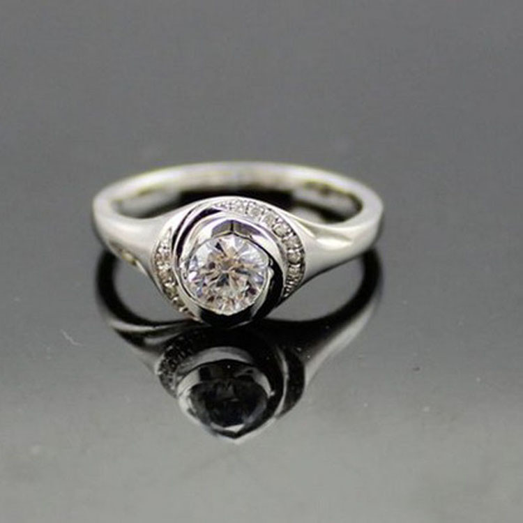 925 Sterling Silver Engagement Ring with Clear Cubic Zirconia(F90)