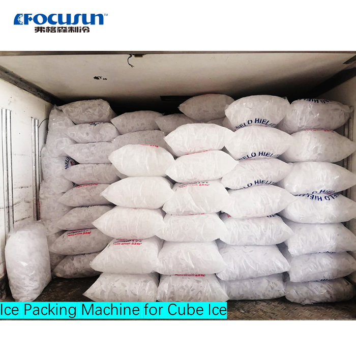 Cube Ice/Tube Ice Packaging Machine Turn Film to Bags of Different Sizes Automatically