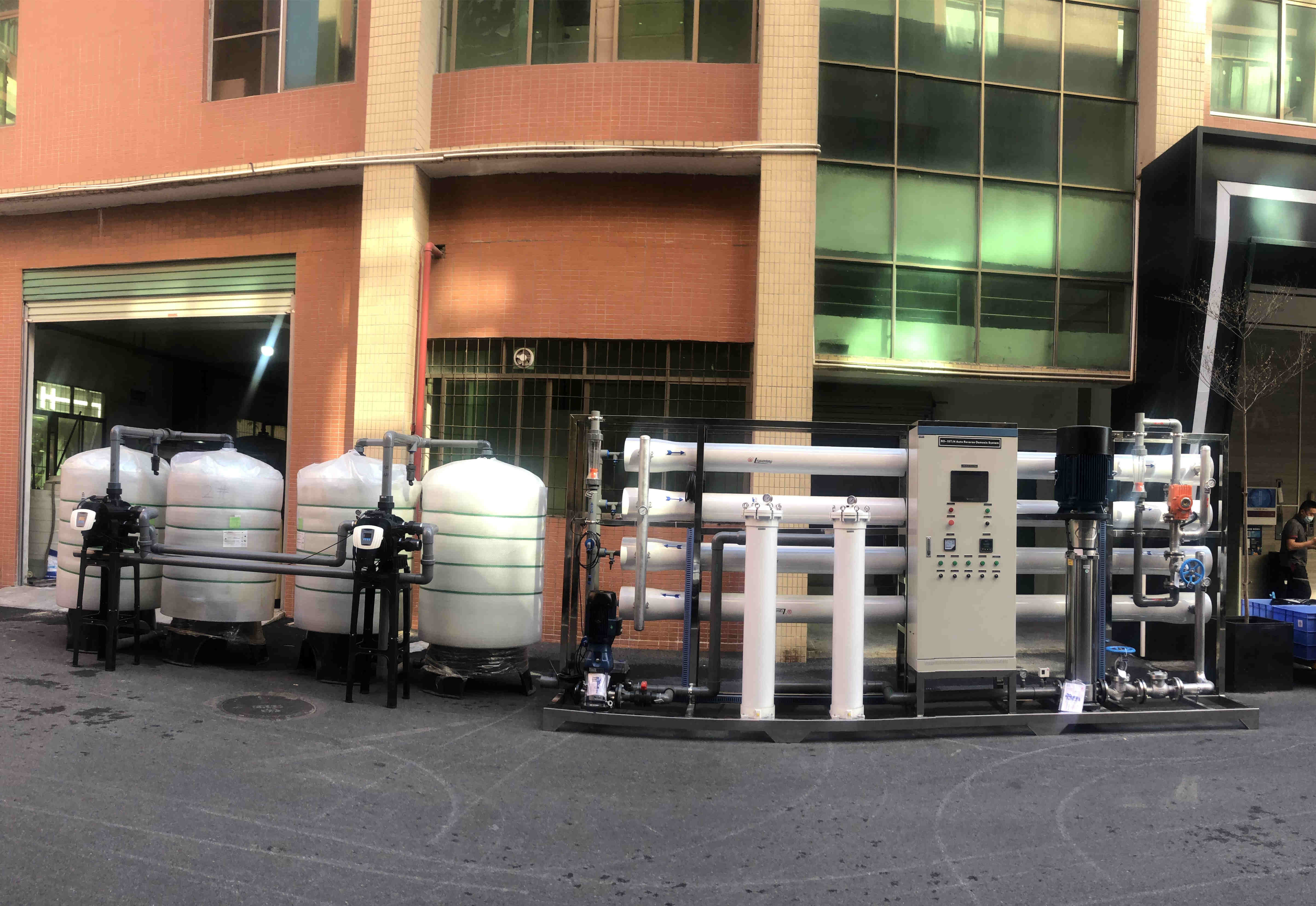 Automatic 15TPH Brackish Borehole Salty Water Desalination Reverse Osmosis Filter System Purification Treatment RO Plant