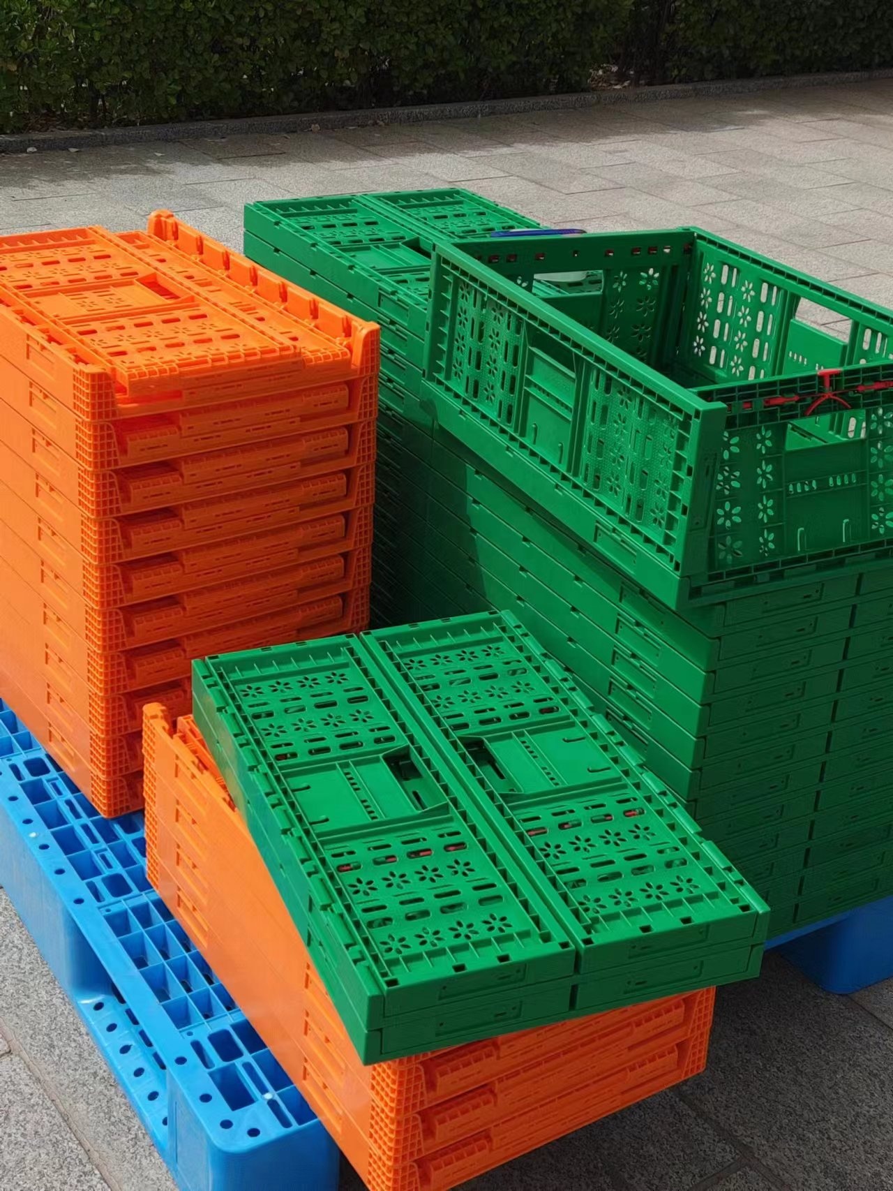 Stackable Vented Plastic Folding Crate for Vegetable Storage Foldable and Practical