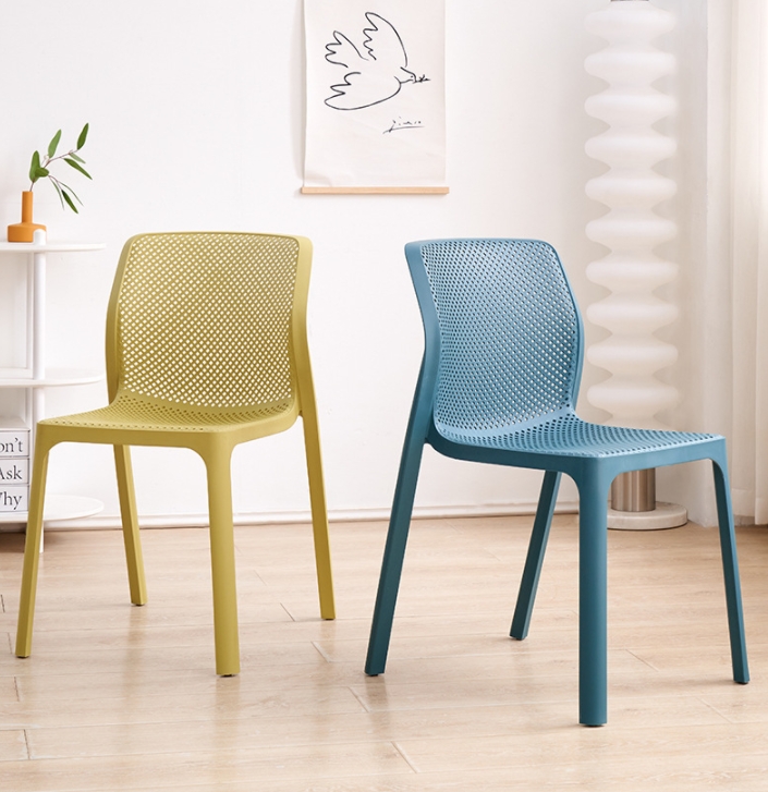 Grey Plastic Stackable Outdoor Dining Chairs PP Plastic Rattan Dining Chairs