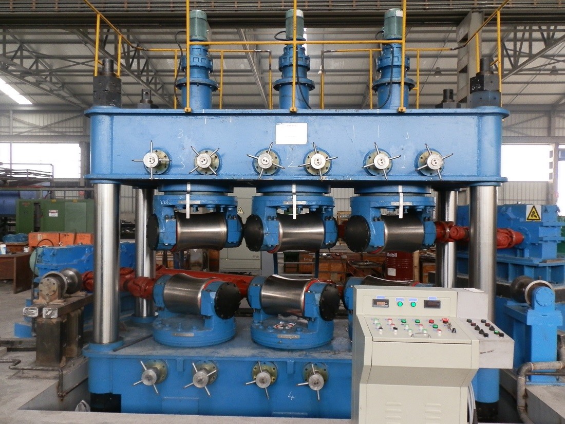 Drill pipe straightener