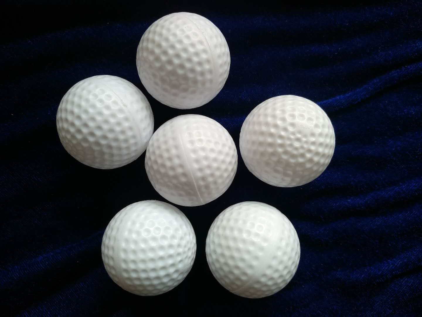 hollow practice golf ball ， plastic golf ball ， golf ball , golf balls , golf practice ball