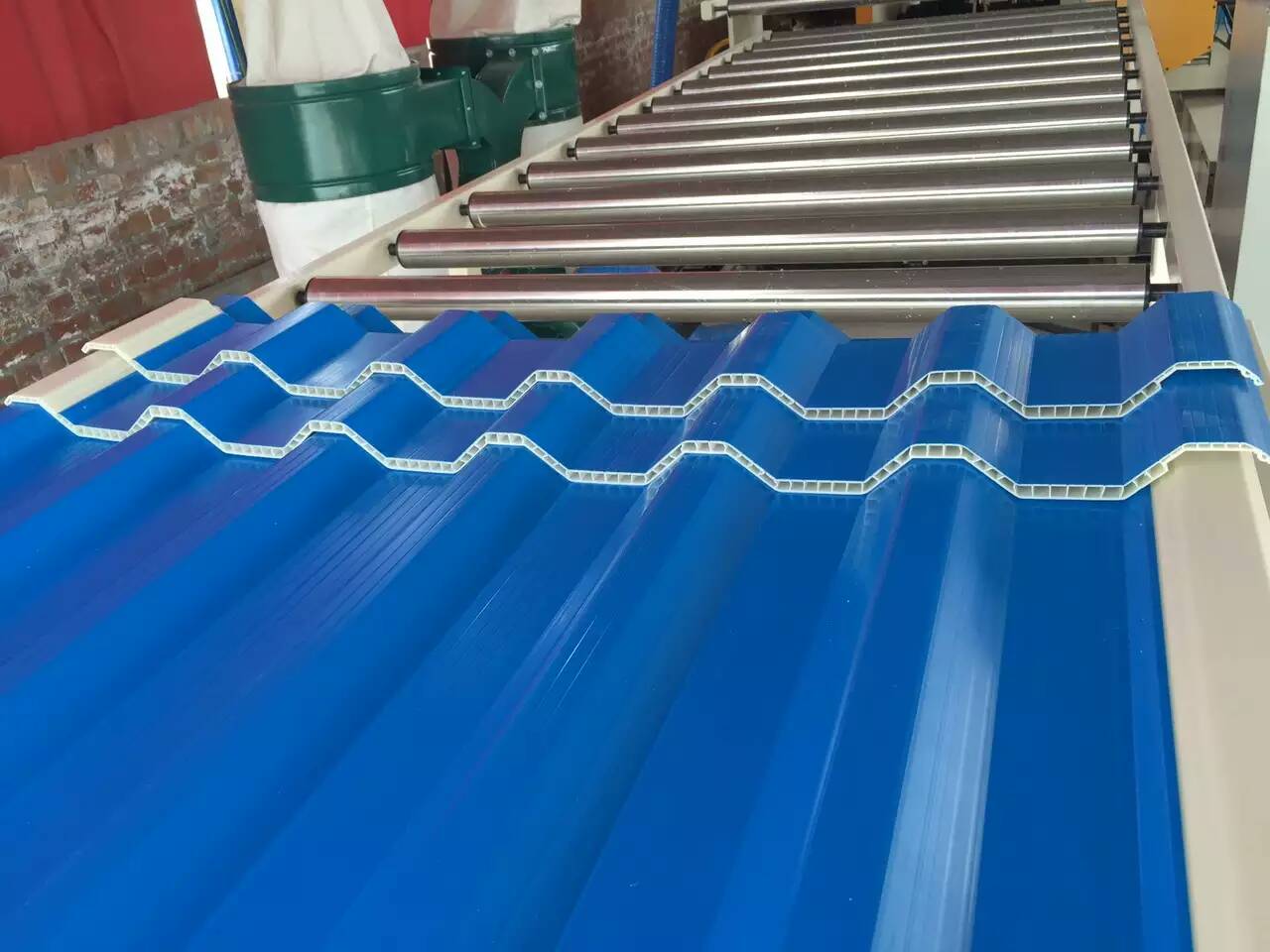 132 1 Screw L/D Ratio Power kW 268 PVC Hollow Sheet Extrusion Line for Transportation