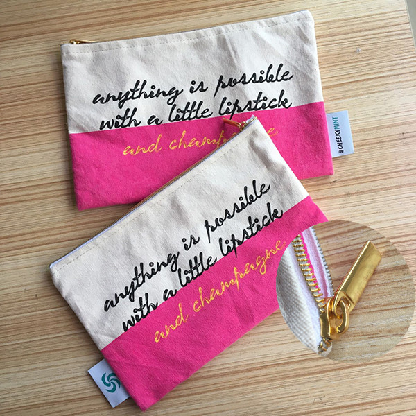 Cotton Canvas Cosmetic Zipper Bag Wear Resistant Printed Logo Custom Size