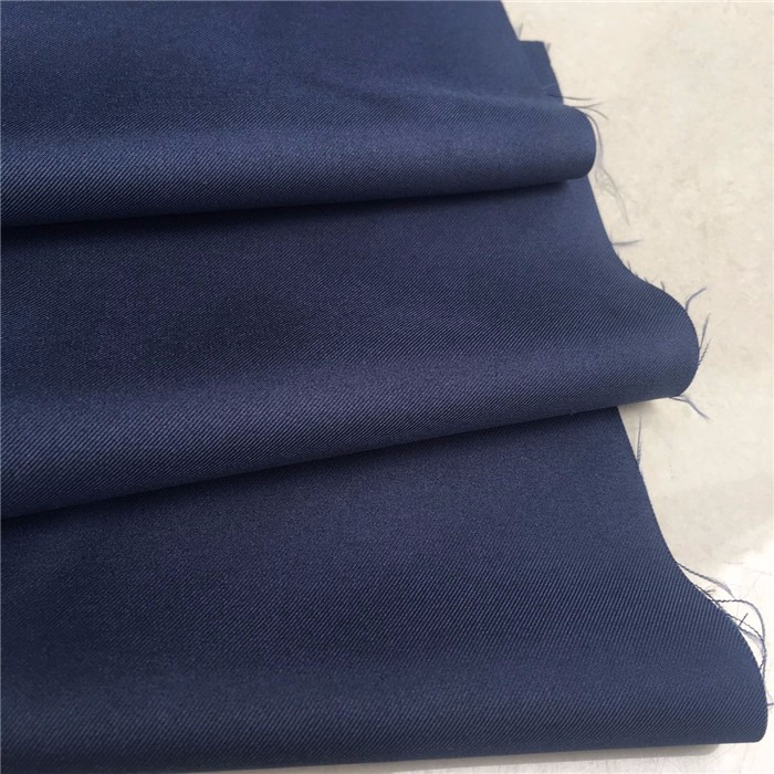 150D 144F Soft Textured Polyester Woven 2/2 Twill Gabardine 180GSM Suiting Fabric